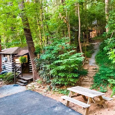 Log Cabin Motor Court Asheville Exterior photo