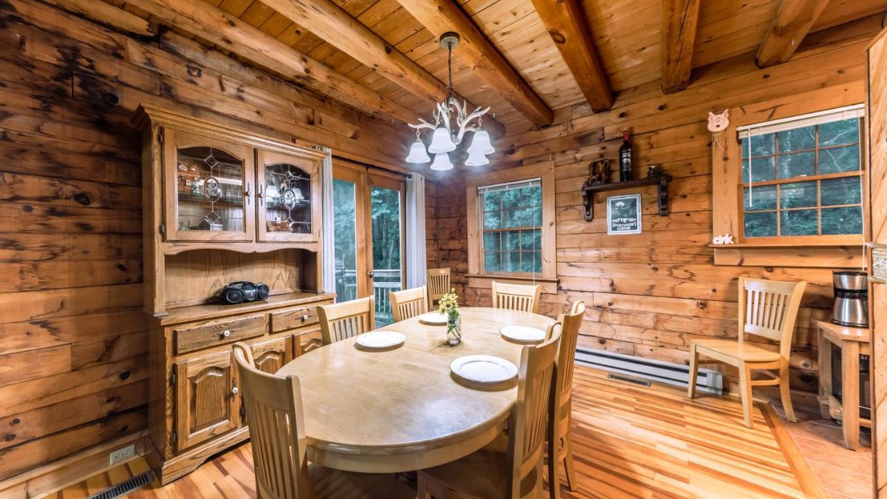 Log Motor Court Lodge