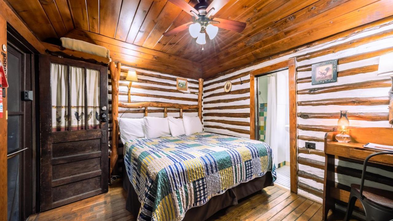 Log Cabin Motor Court