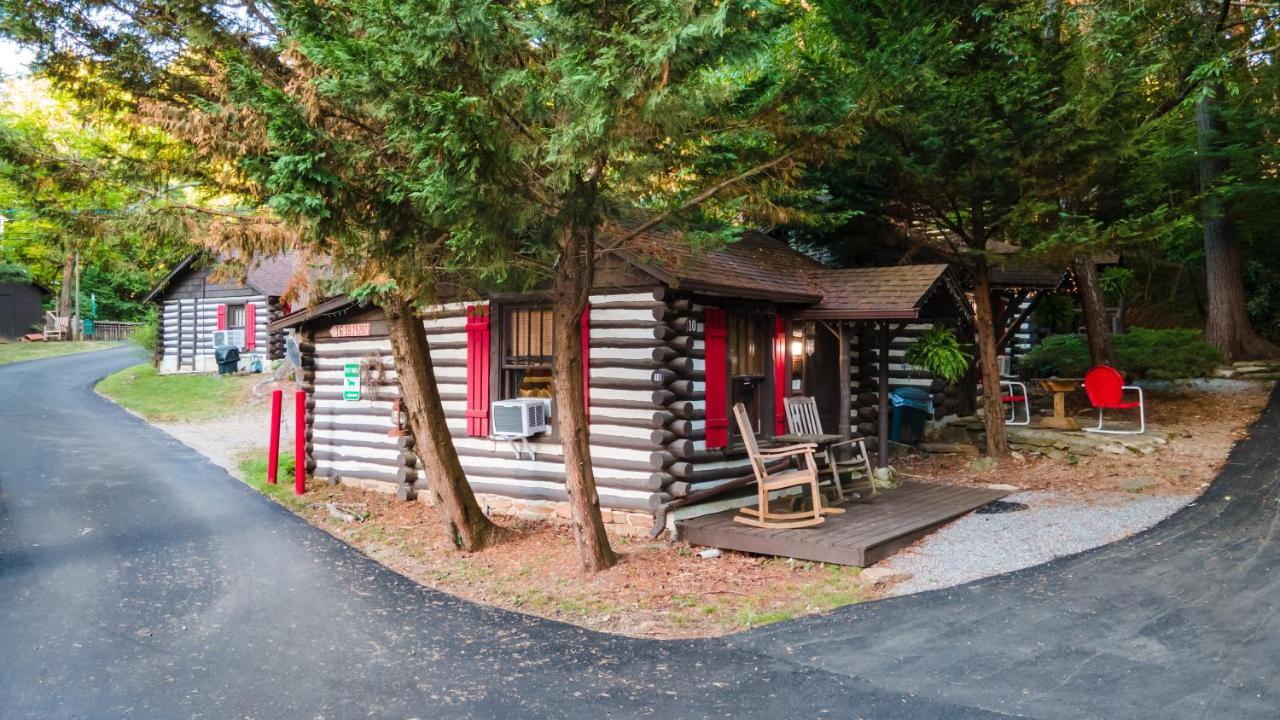 Lodge Log Motor Court Asheville